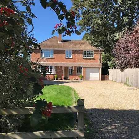 Barnfield Bed And Breakfast Downton  Bagian luar foto